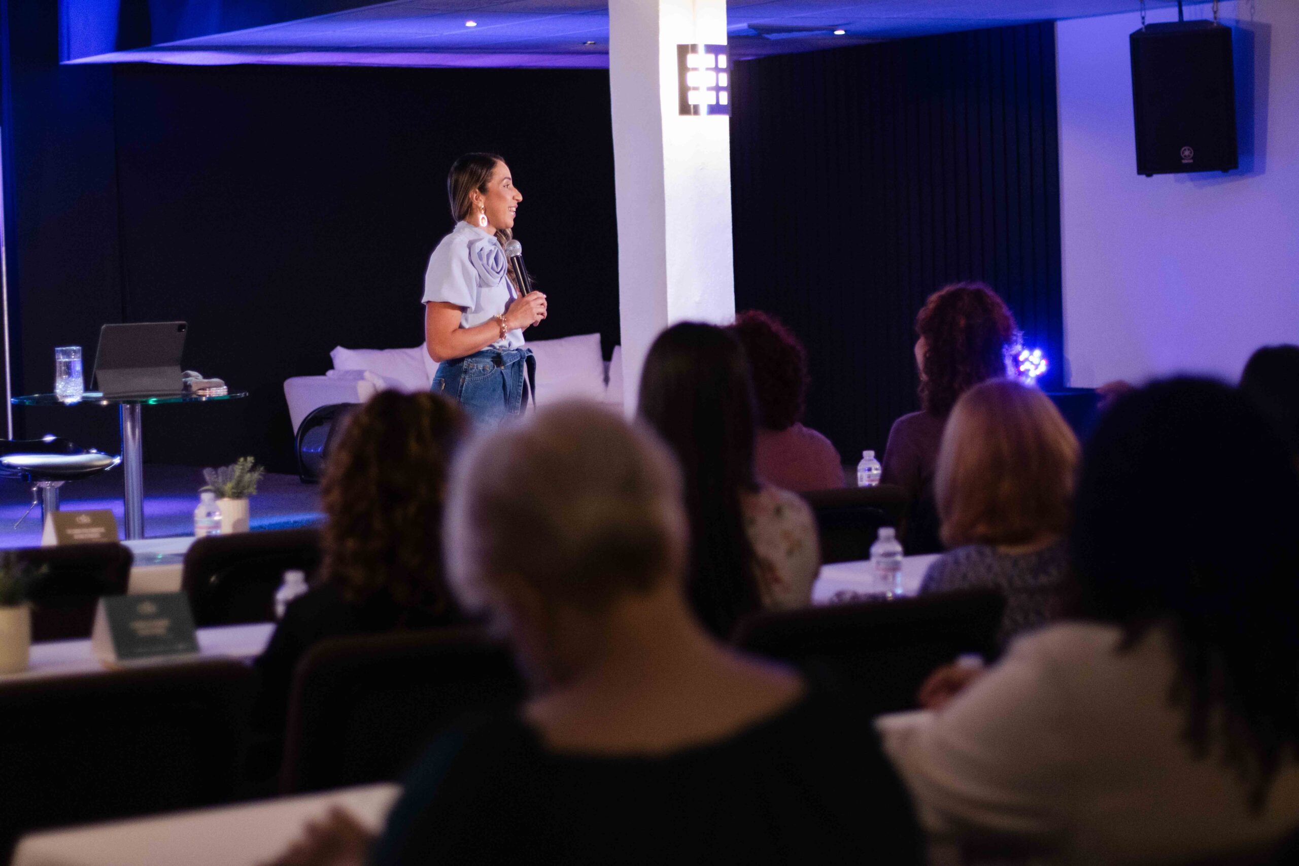 workshop-venciendo-limitaciones-ella-trasciende-crystal-cruz